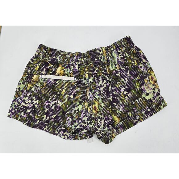 Lululemon Spring Break Away Shorts – Floral Sport White Multi - Picture 4 of 5